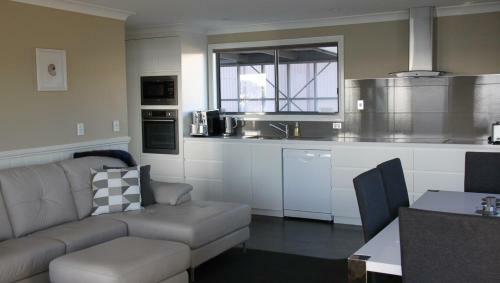 Sea Eagle Cottage