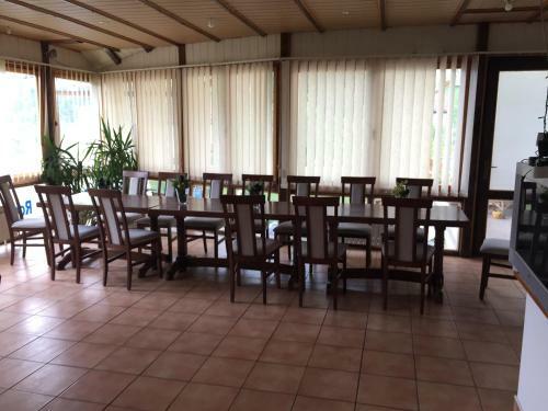 Motel Lunch & Bar