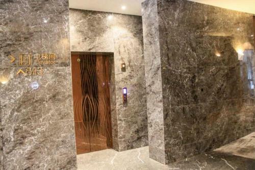 Ji Hotel Shanghai Caohejin Development Area Zhongxin Road