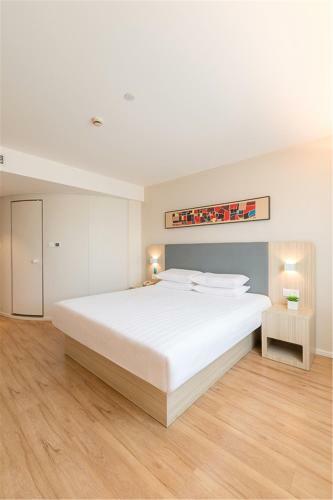 Hanting Hotel Zaozhuang Station
