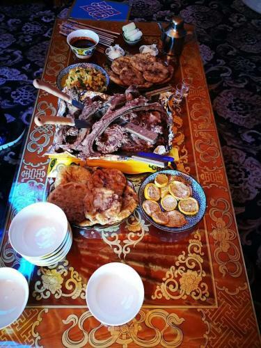 Hostal Bayin Yurt Guesthouse