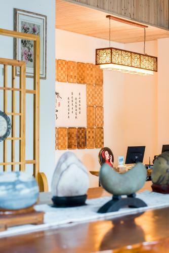 Hostal Floral Hotel � Homy Home Dujiangyan