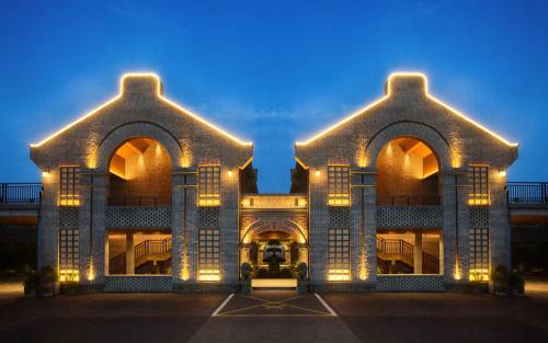 Lin Yin Holiday Hotel?pudong Airport?