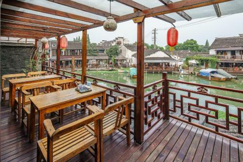 Guanshuiyi River Side Apartment