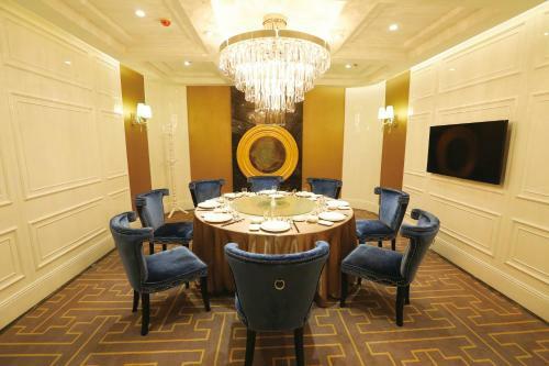 Ulanhot Mengjia Grand Hotel