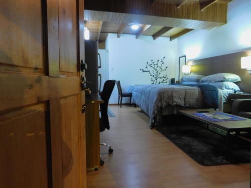 Hostal Modern Studio Loft Apt King Bed 10 Min Frm Airport