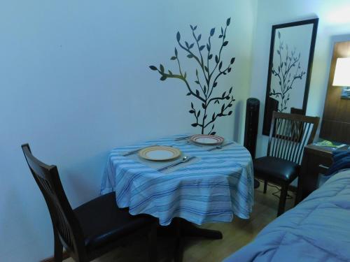 Hostal Modern Studio Loft Apt King Bed 10 Min Frm Airport
