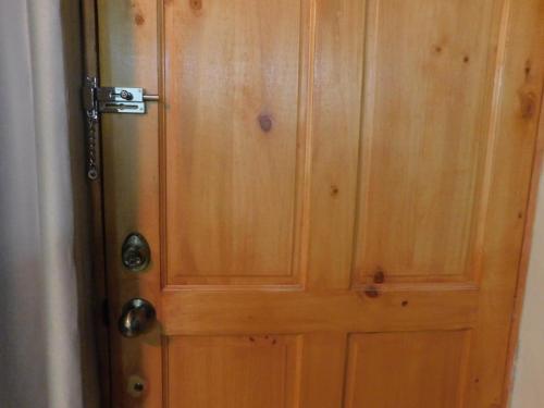 Hostal Modern Studio Loft Apt King Bed 10 Min Frm Airport