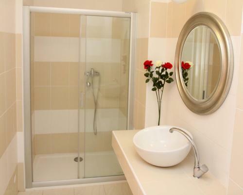 Hostal Z�mek Libou?