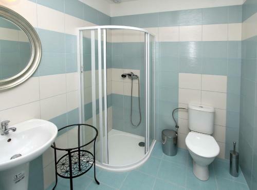 Hostal Z�mek Libou?
