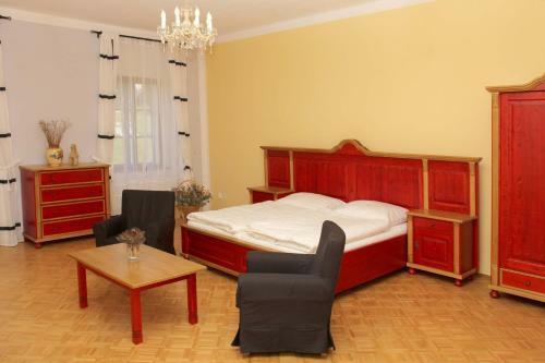 Hostal Z�mek Libou?