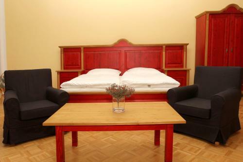 Hostal Z�mek Libou?