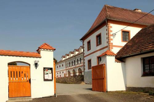 Hostal Z�mek Libou?
