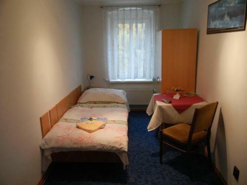 Hostal Guest House Pod Lesem Merkl�n