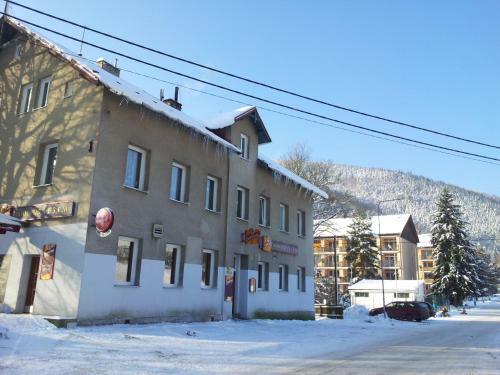 Hostal Guest House Pod Lesem Merkl�n