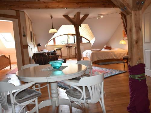 Rustic-style Apartment In Buschenhagen With Garden