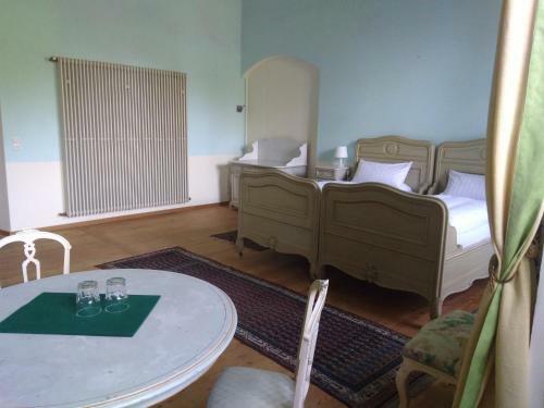 Hostal Ferienzimmer Im Schloss Burgpreppach