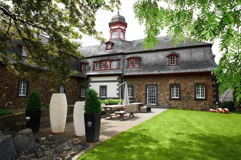 Schloss Hotel Burgbrohl