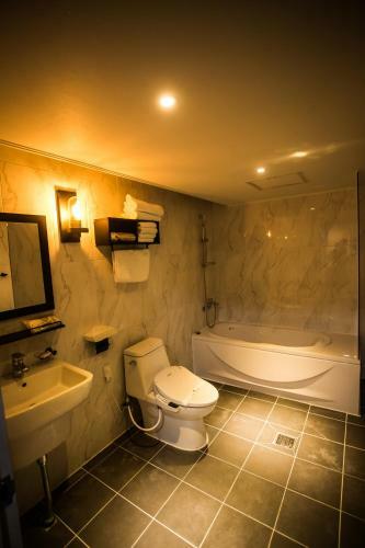 Gallery Tourist Hotel