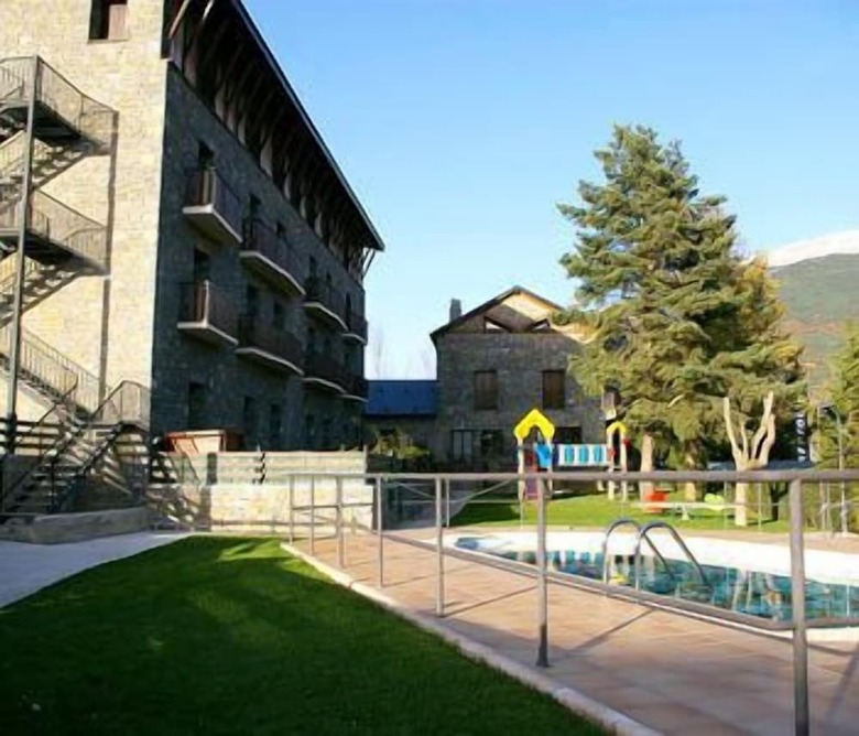 Apartamentos Roca Nevada Resort