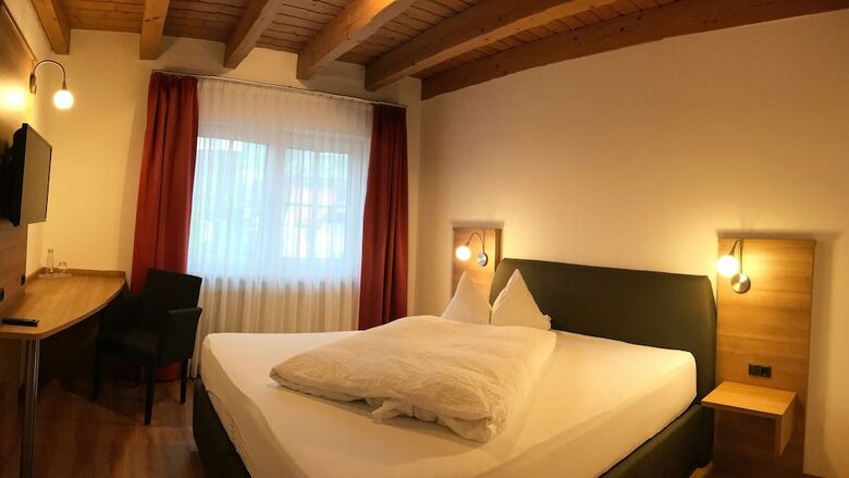 Hostal Gasthof Zum See