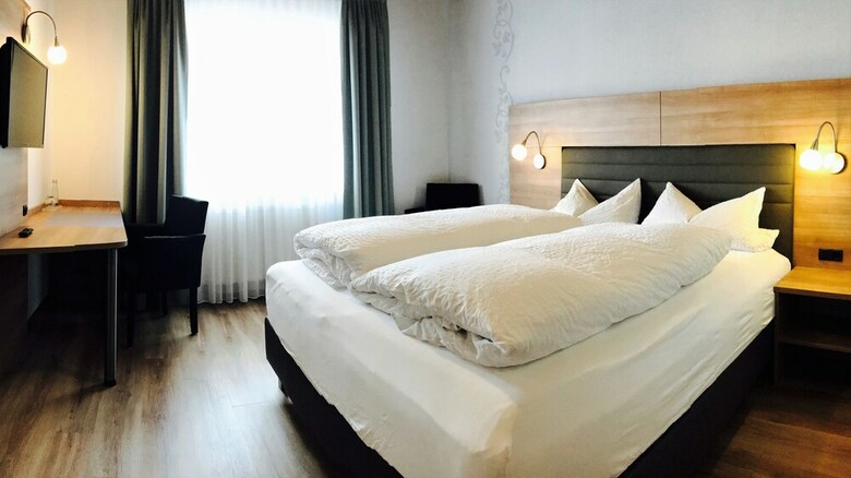 Hostal Gasthof Zum See