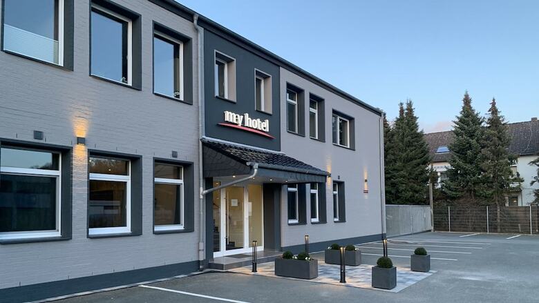 Mey Hotel