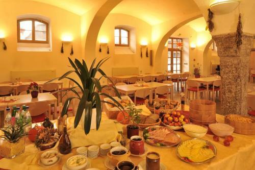 Hotel G�steh�user St. Marienthal