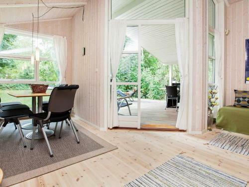 Five-bedroom Holiday Home In Juelsminde 1