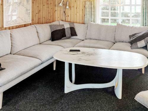 One-bedroom Holiday Home In Bjert 2
