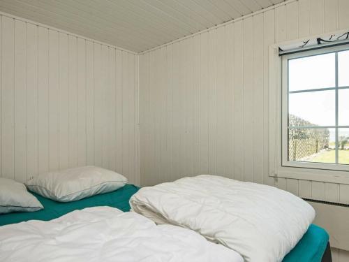 One-bedroom Holiday Home In Bjert 2
