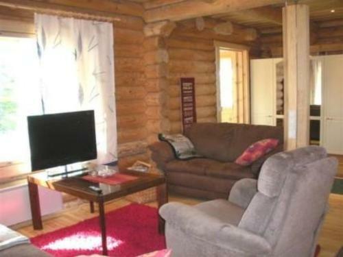 Holiday Home Karhu Cottage