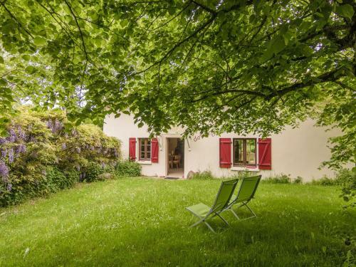 Comfortable Cottage In Champsac Near Forest
