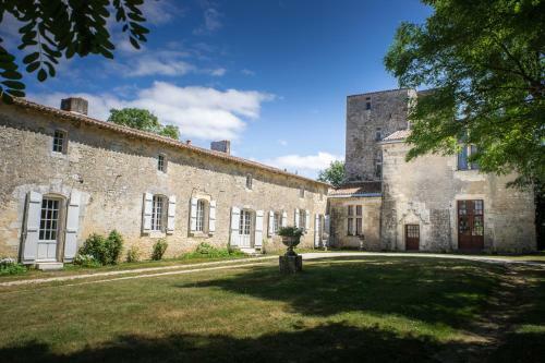Bed & Breakfast Chateau De Champdolent