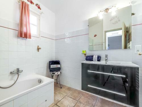 Holiday Home Les Lavandes