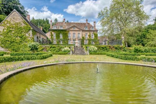 Les Herards Villa Sleeps 6 Pool Wifi