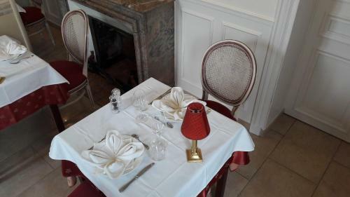 Hotel Logis Hostellerie Le Chatel Nangis