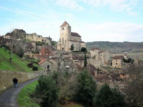 Holiday Home With Private Pool In Montaigu-de-quercy