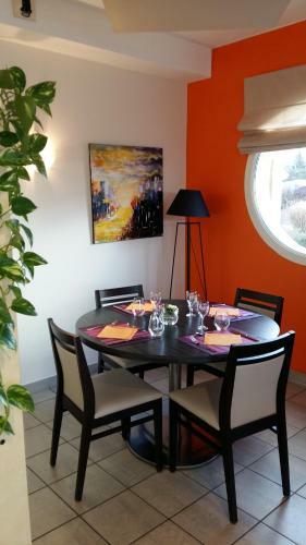 Hotel Les Balcons Du Velay