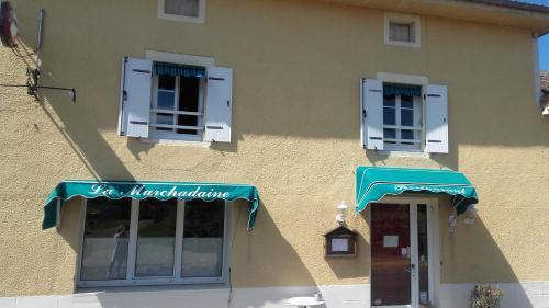 Bed & Breakfast Auberge La Marchadaine