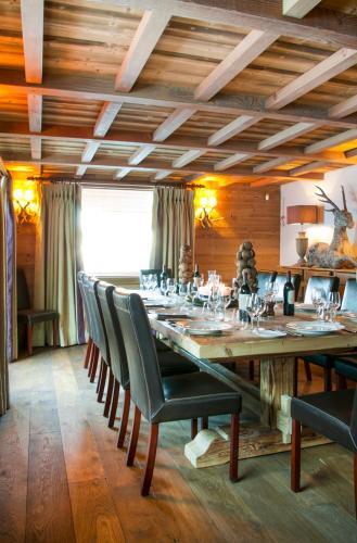 Mussillon Chalet Sleeps 14 Wifi