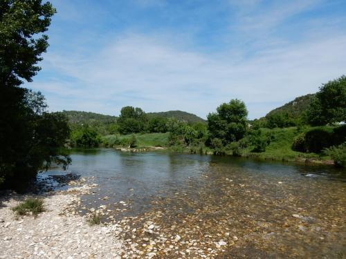 Cozy Holiday Home In Montclus With River Nearby