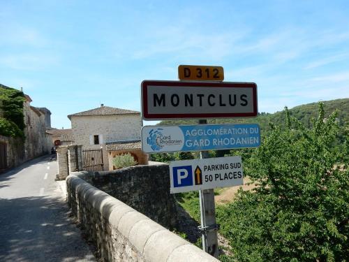 Cozy Holiday Home In Montclus With River Nearby