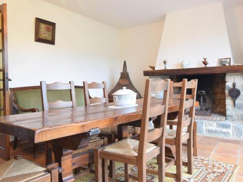 Cozy Holiday Home In Montclus With River Nearby