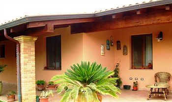 Agroturismo Su Leunaxiu