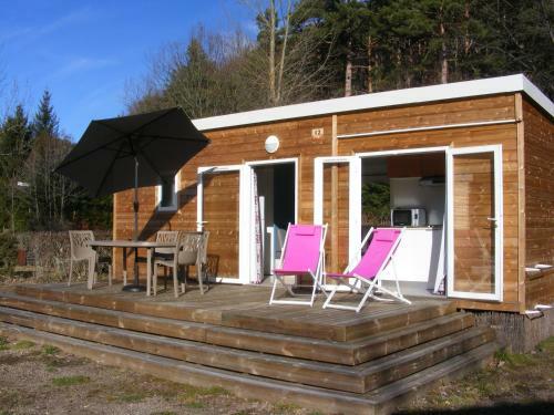 Camping Domaine Du Lac Chambon