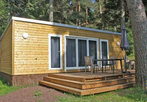 Camping Domaine Du Lac Chambon