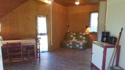 Camping Domaine Du Lac Chambon