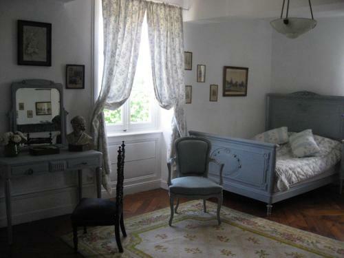 Hostal Chateau De Martigny