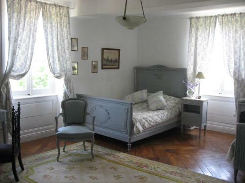 Hostal Chateau De Martigny